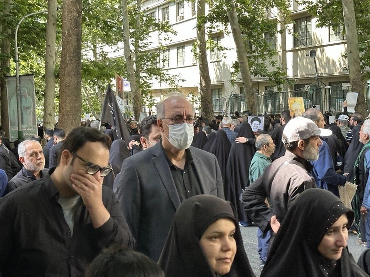 حضور مدیرعامل بانک مسکن در آیین تشییع پیکرهای رییس جمهور شهید و دیگر شهدای خدمت