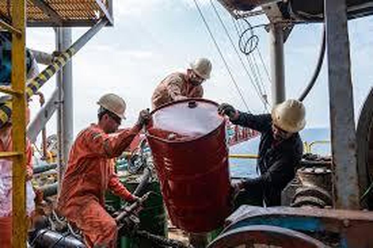 پشت پرده کاهش درآمدهای نفتی ایران  کم‌کاری تراستی‌ها به نام نفت فاکتور خورد؟