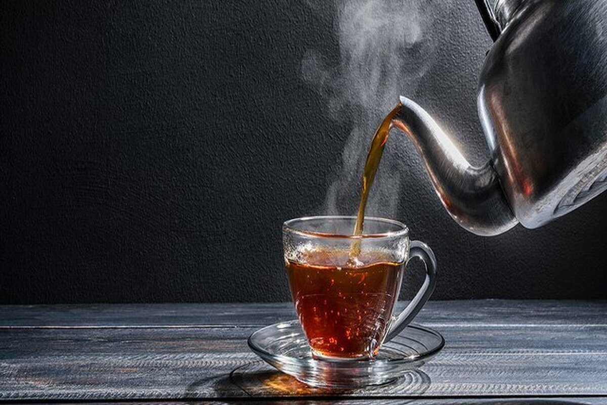 نوشیدن چای داغ در اول صبح فایده دارد؟