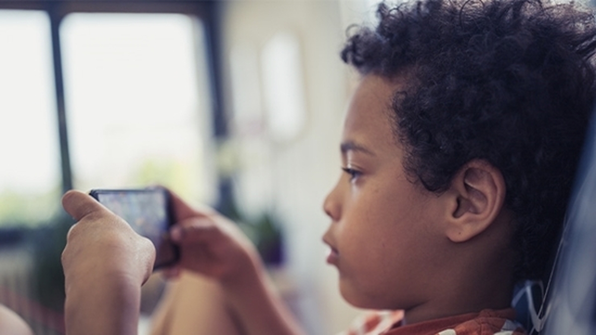 چگونه با کودکان درباره شبکه های اجتماعی صحبت کنیم؟