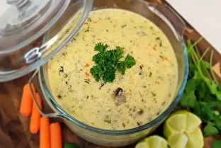 طرز تهیه سوپ ورمیشل خامه‌ ای؛ سوپ مخصوص پاییز